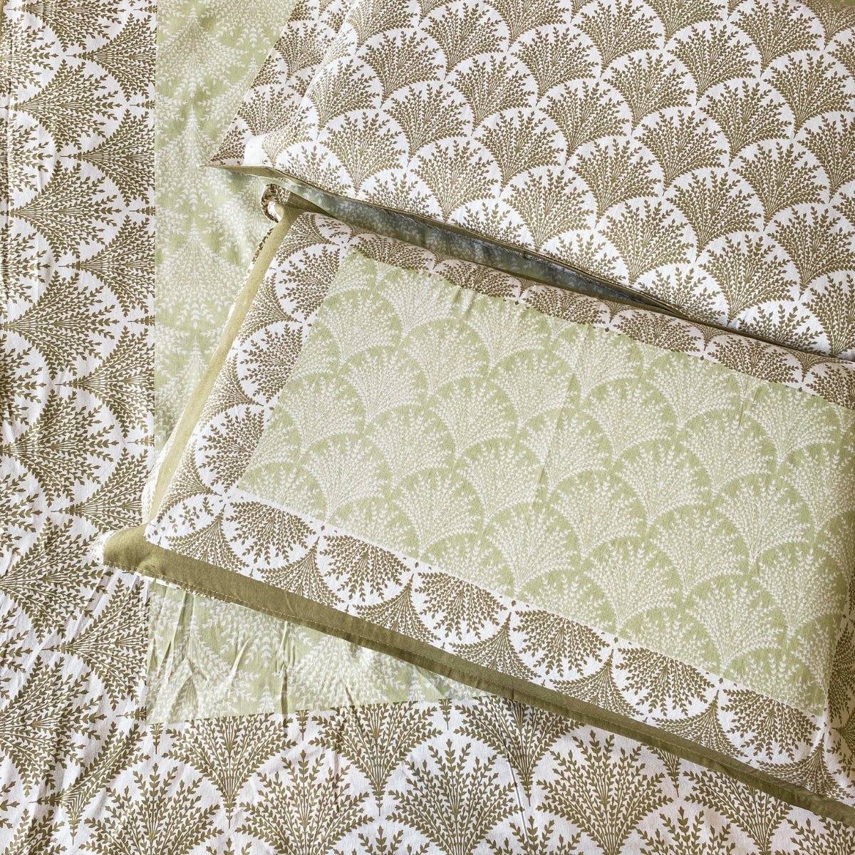 Manjari Bedsheet Set 100% Cotton, King Size, 100" x 108" - Coral Slub -